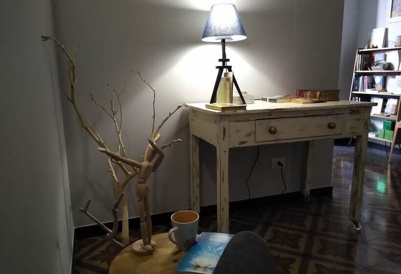 هتل Bed, Book & Breakfast Landolina