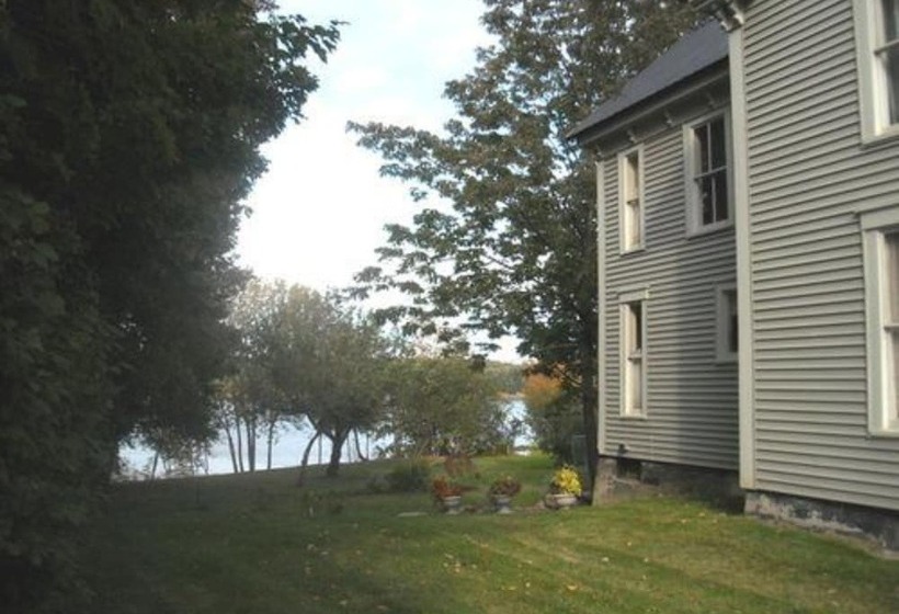 فندق Calais Crossing B&b