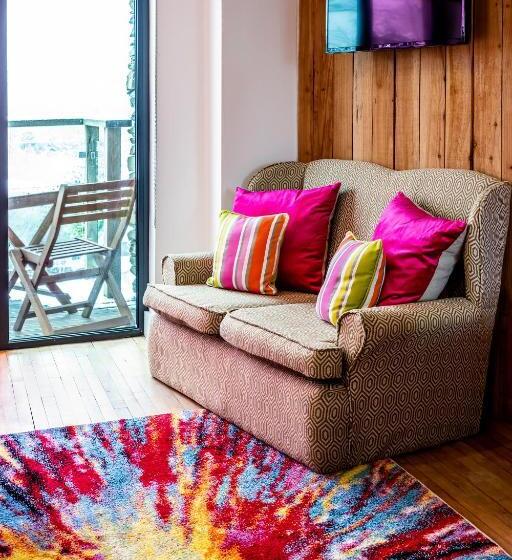 ホテル Dome House