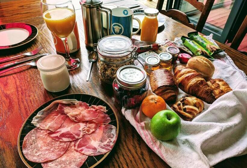 ホテル Dome House