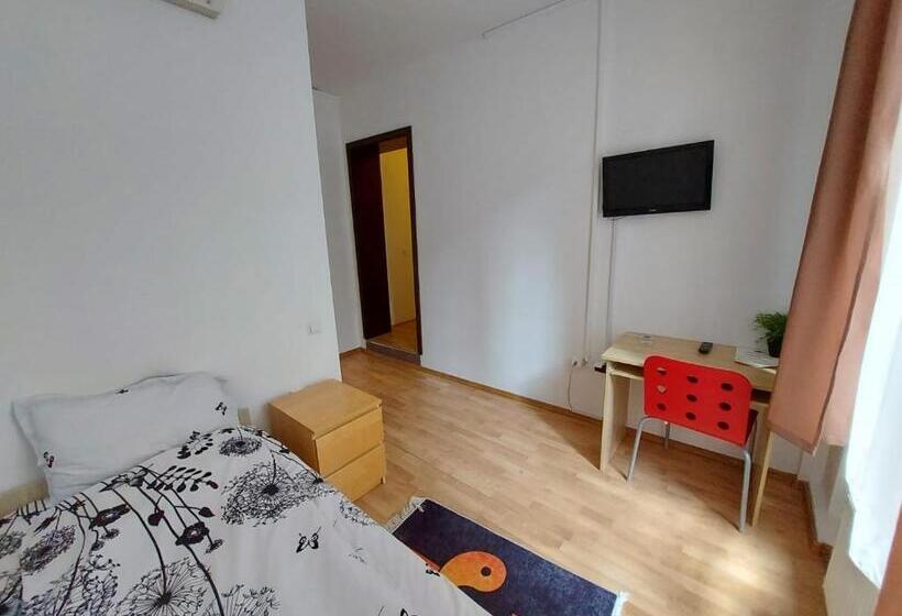 هتل Happy Accomodation