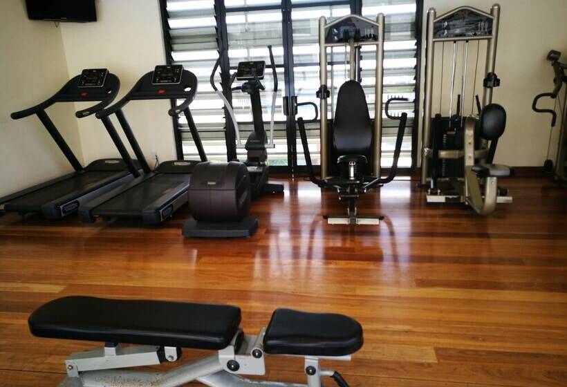 هتل Heritage Apartment