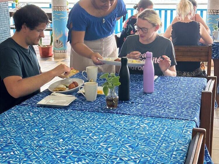 هتل Litia Sini Beach Fales