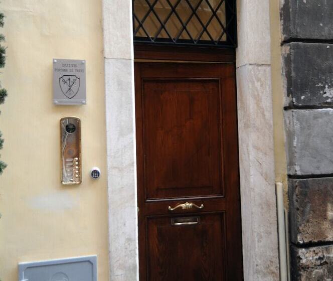 هتل Suite Fontana Di Trevi