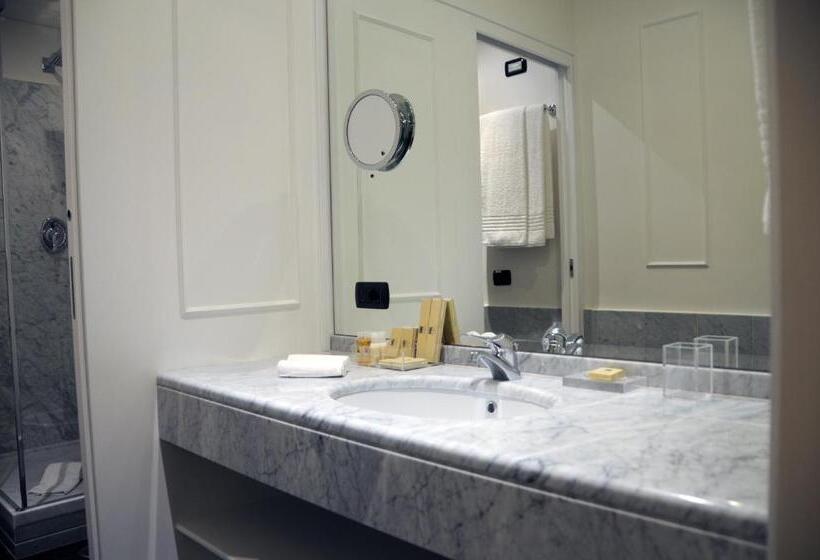 هتل Suite Fontana Di Trevi