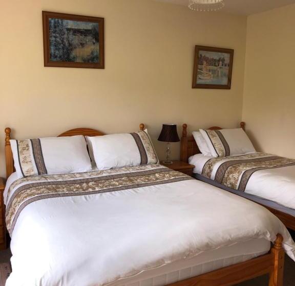 Elm Brook B&b