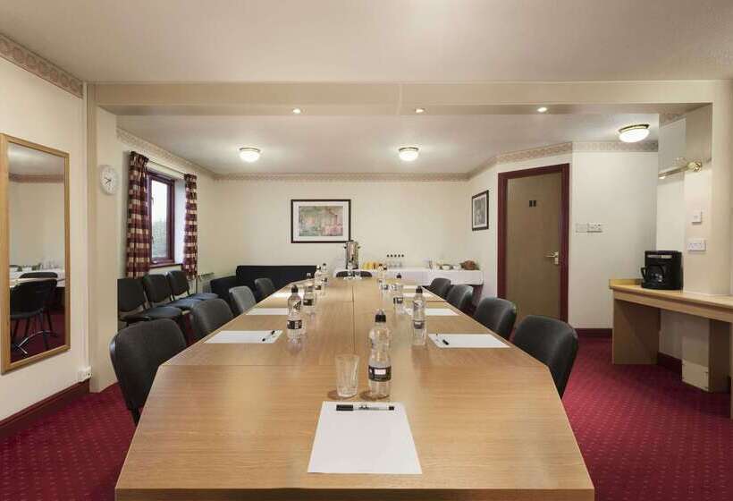 בית מלון כפרי Days Inn Tewkesbury