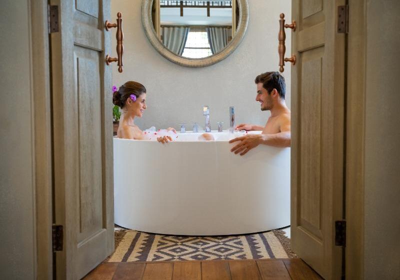 Hotel Devasom Khao Lak Beach Resort & Villas