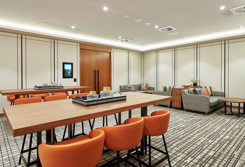 هتل Doubletree By Hilton Perth Northbridge