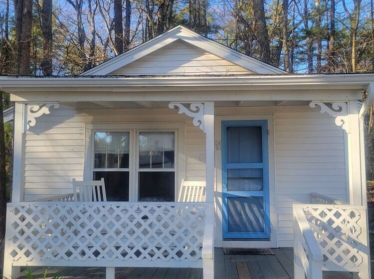 צימר 2 River Road Inn Cottages