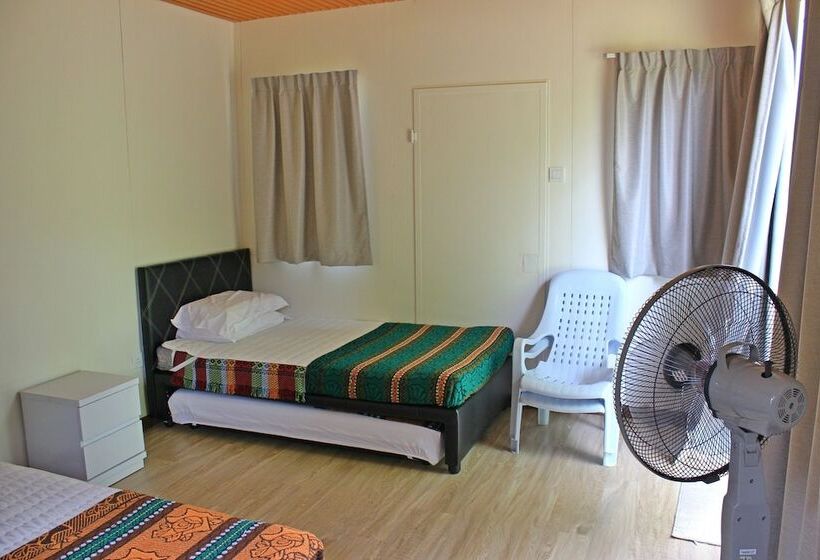 مبيت وإفطار Kiulu Riverside Chalet