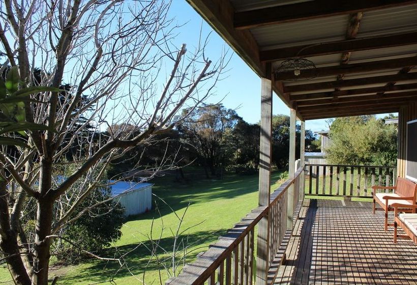 Clifton Beach Lodge