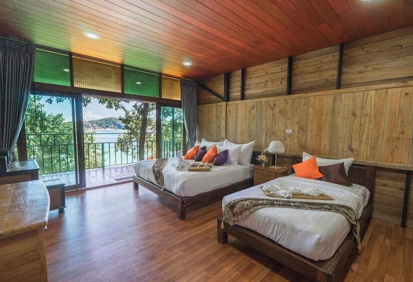 هتل Chareena Hill Beach Resort