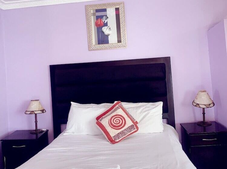 ホテル Riverstone Guest Lodge