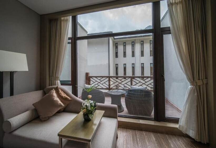 فندق Sanqingshan New Century Resort