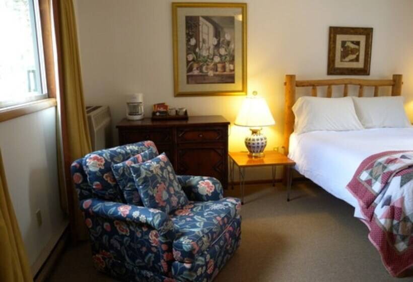 Пансион Redstone Cliffs Lodge