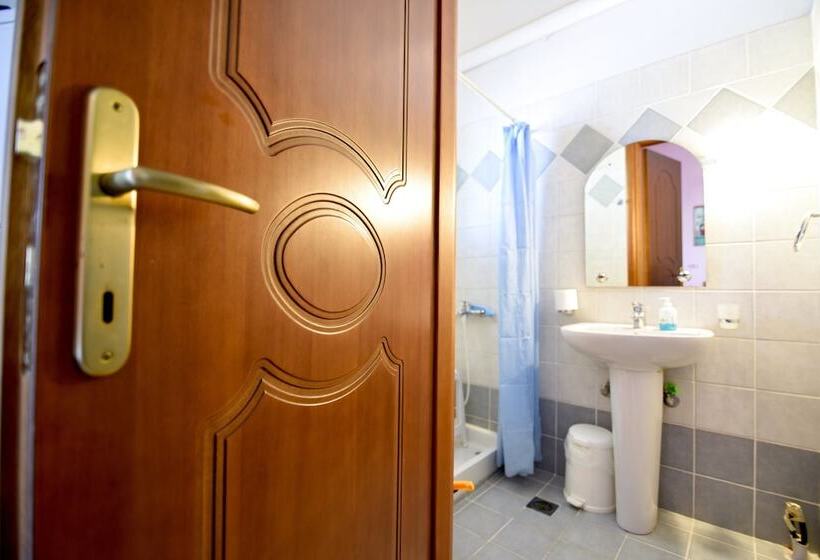 Tsertos Apartments
