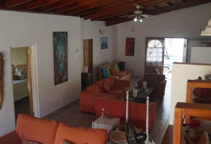 تختخواب و صبحانه A Private Room In Paradise, Vieux Fort