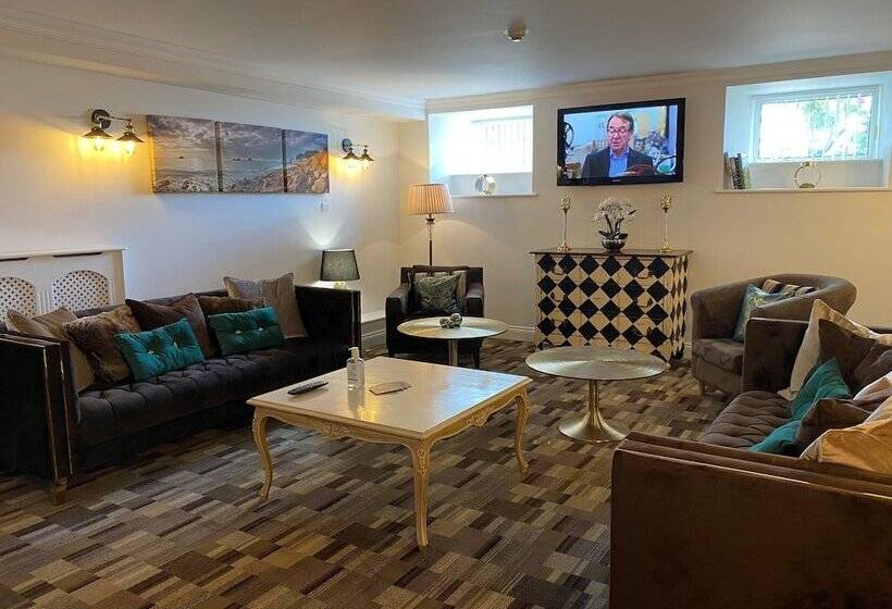 ベッドアンドブレックファースト La Haule Manor