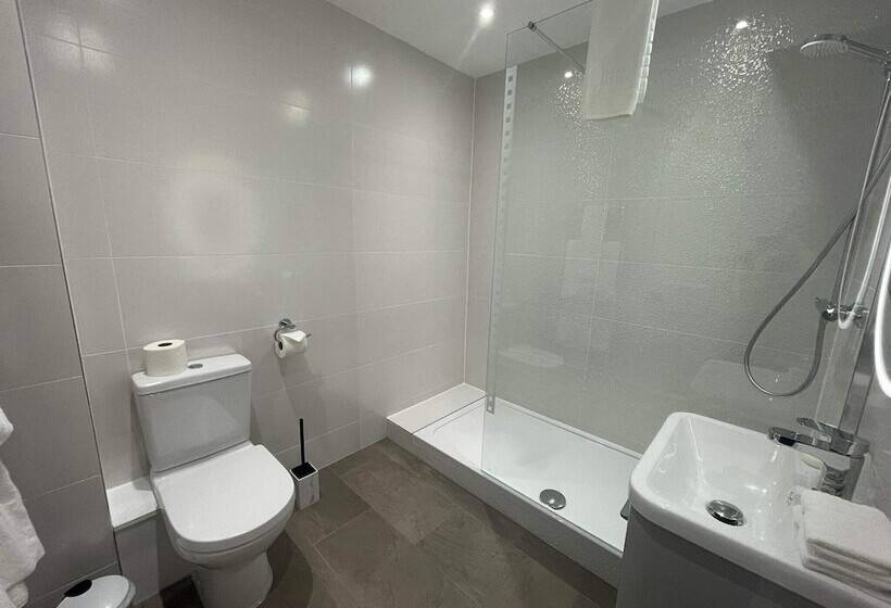 ベッドアンドブレックファースト La Haule Manor