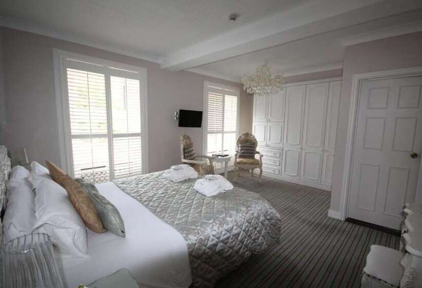 ベッドアンドブレックファースト La Haule Manor