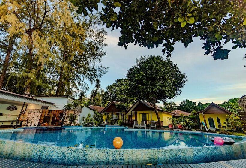 هتل Dong Talay Lipe Beach Resort