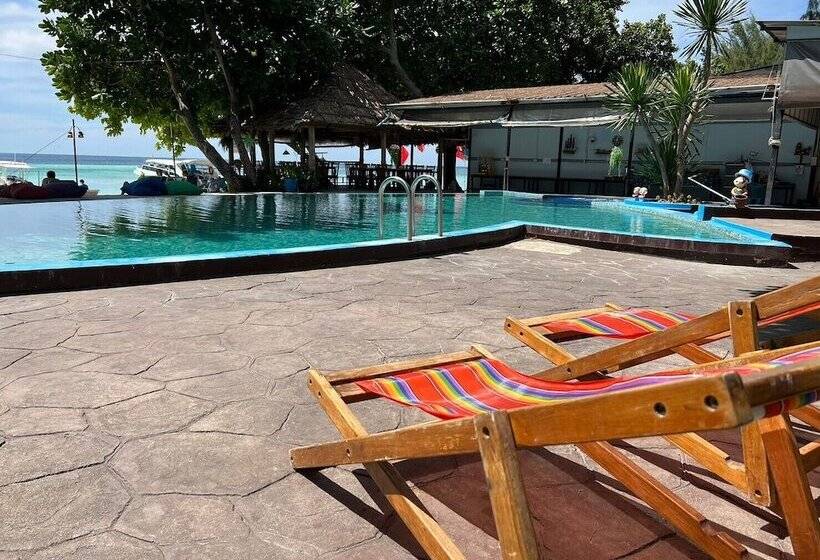 هتل Dong Talay Lipe Beach Resort