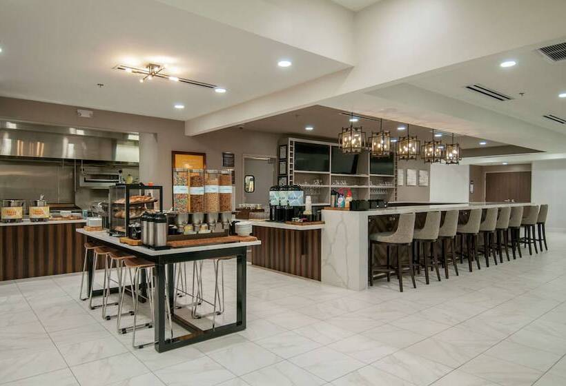 בית מלון כפרי Hilton Garden Inn Jackson/clinton