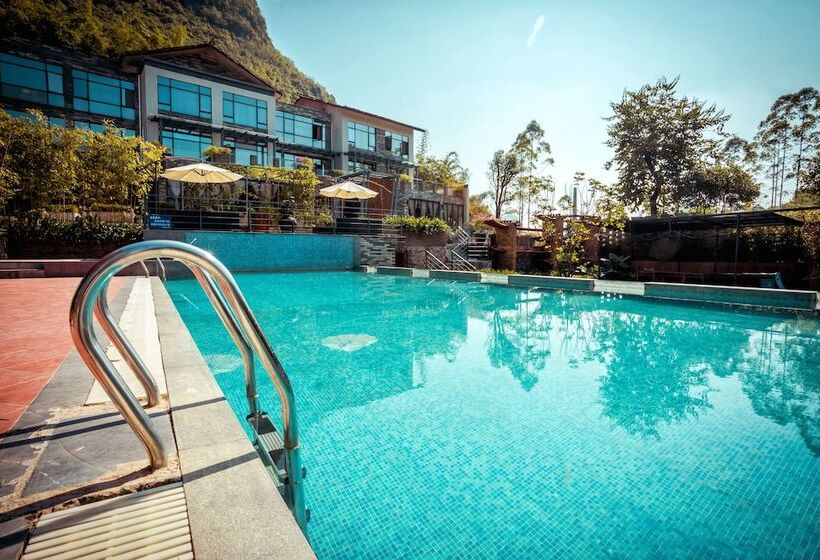 فندق Moonlit Sky Resort