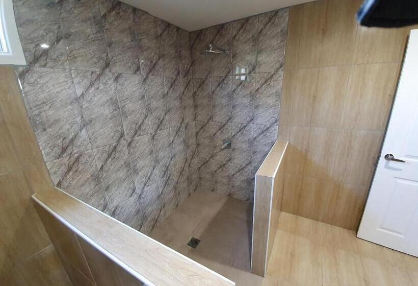 Le Uaina Beach Resort