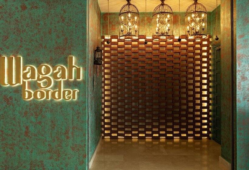 Отель Four Points By Sheraton Production City, Dubai