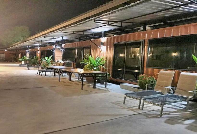בית מלון כפרי Rintara Riverside Resort