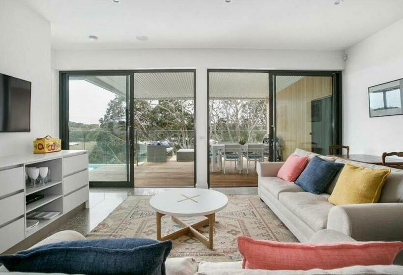 Lansdowne Villa 1