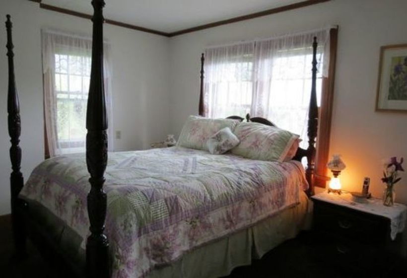 Lilac Village Bed & Breakfast
