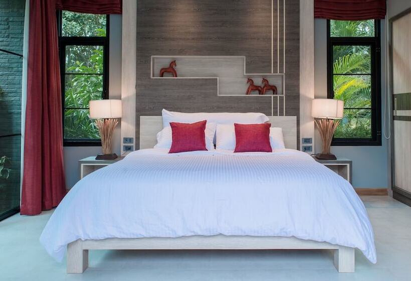 Moin Lakeside Pool Villa Chiangmai