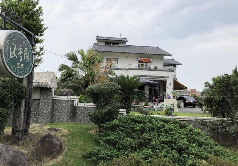 تختخواب و صبحانه European Villa