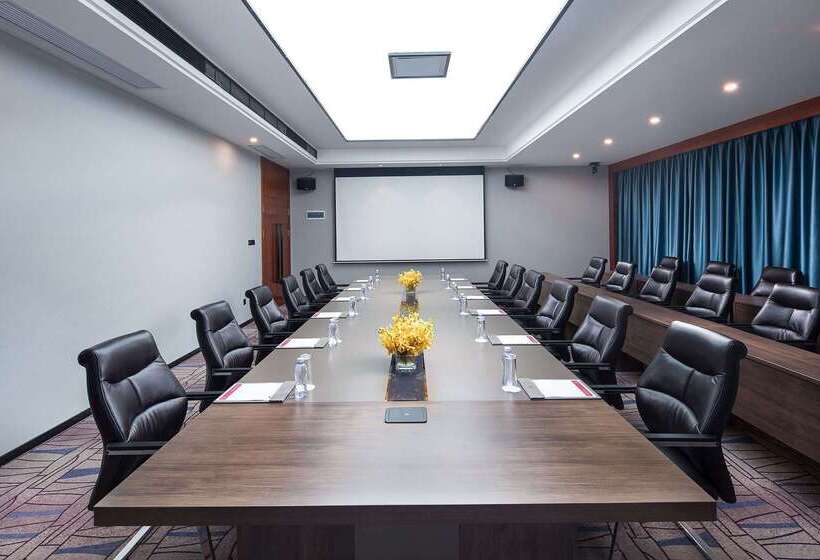 בית מלון כפרי Ramada Plaza Yueyang Linxiang