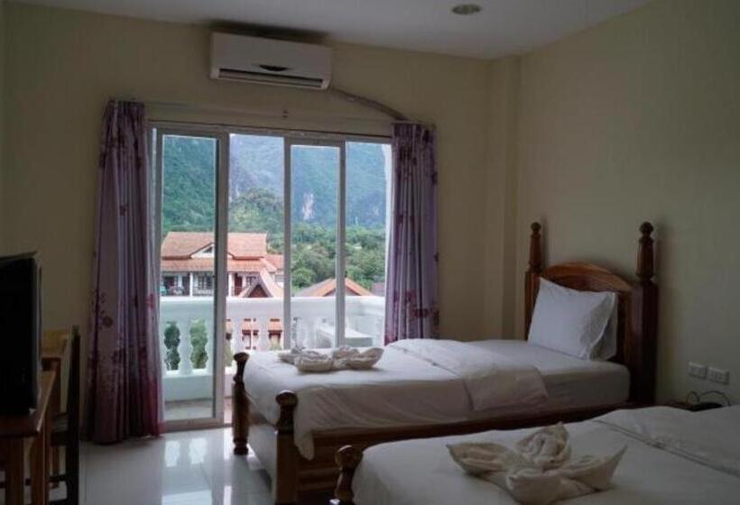 هتل Roung Nakhone Vang Vieng