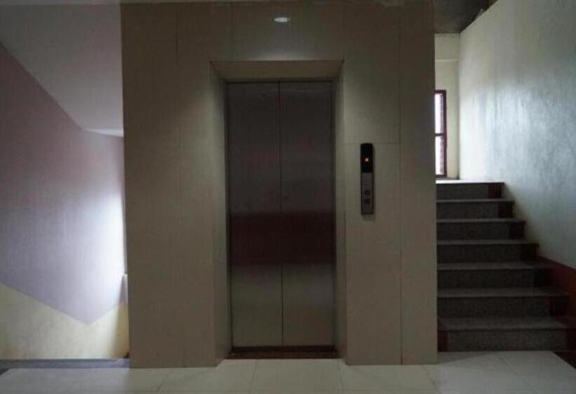 هتل Roung Nakhone Vang Vieng