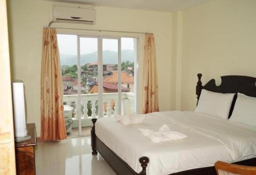 هتل Roung Nakhone Vang Vieng