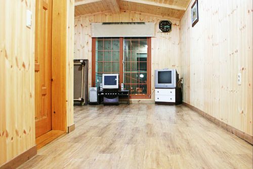 Yangsan Poonghodae Pension