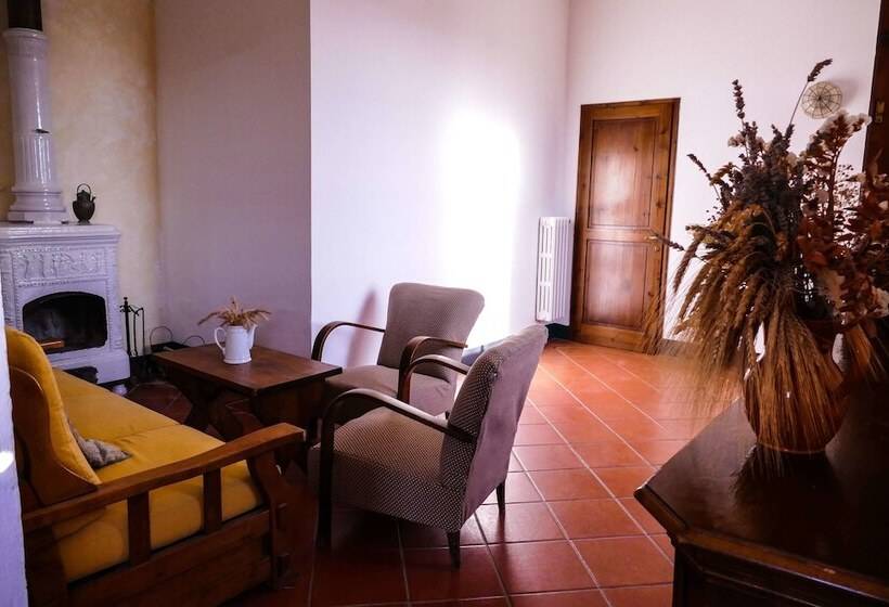 فندق Bio Agriturismo La Ginestra