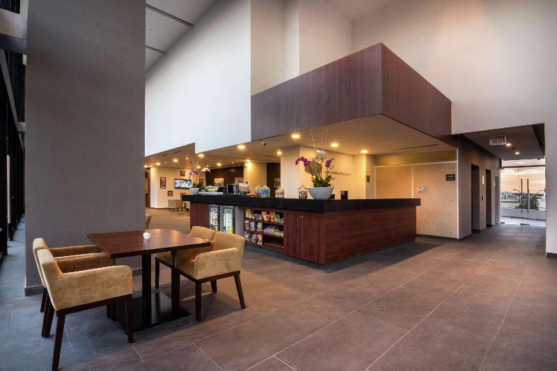 هتل Hampton Inn San Luis Potosi