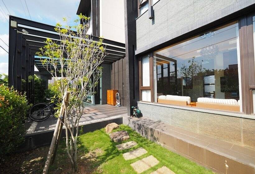 Sakura Bed And Breakfast