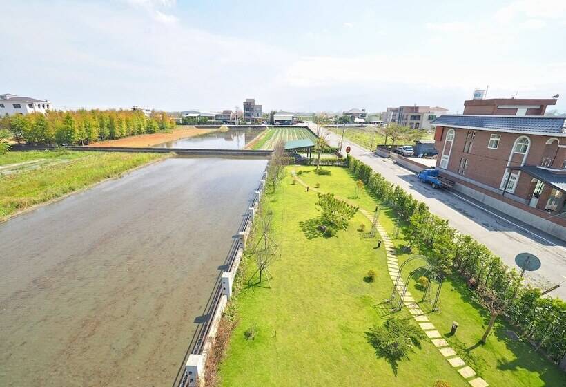 Sakura Bed And Breakfast