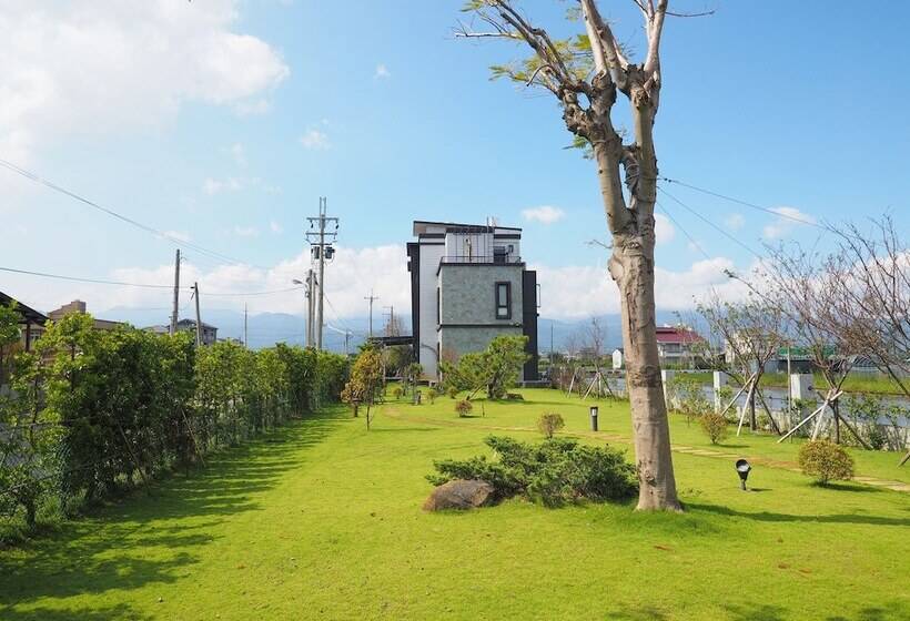 Sakura Bed And Breakfast