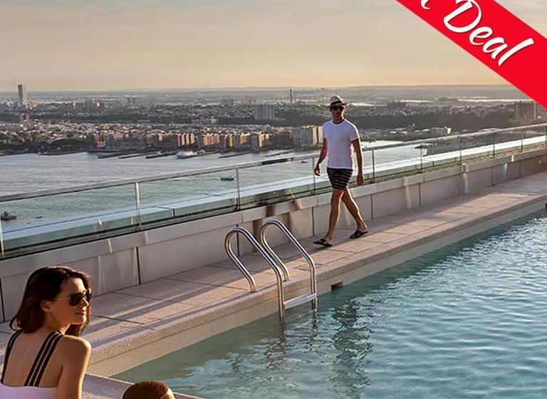 ホテル Ducassi Suites Rooftop Pool Beach Club & Spa