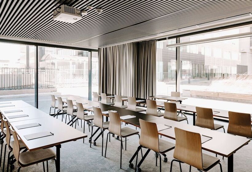 هتل Vienna House By Wyndham Mokotow Warsaw