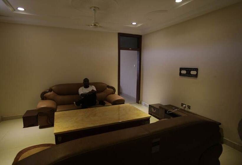 膳宿费 X Class Guesthouse By Bwhospitality