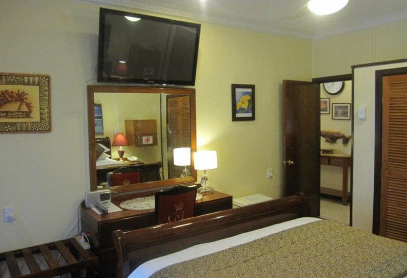 Captain Cook Apartments